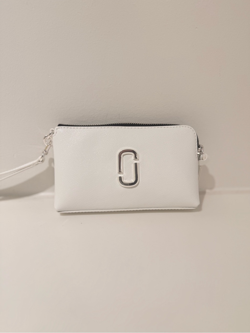 NWT Marc Jacobs j Marc wristlet - white